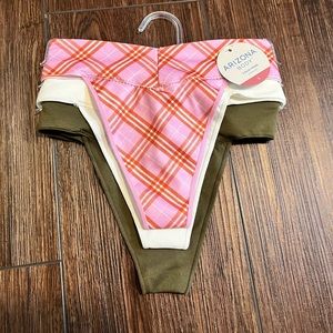 NWT Arizona Body seamless thongs. THREE PAIR. Size L.